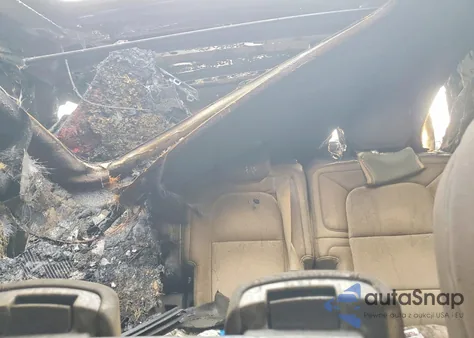 2020 Lincoln Navigator Reserve z USA, uszkodzony, nr VIN 5LMJJ2LT8LEL06303